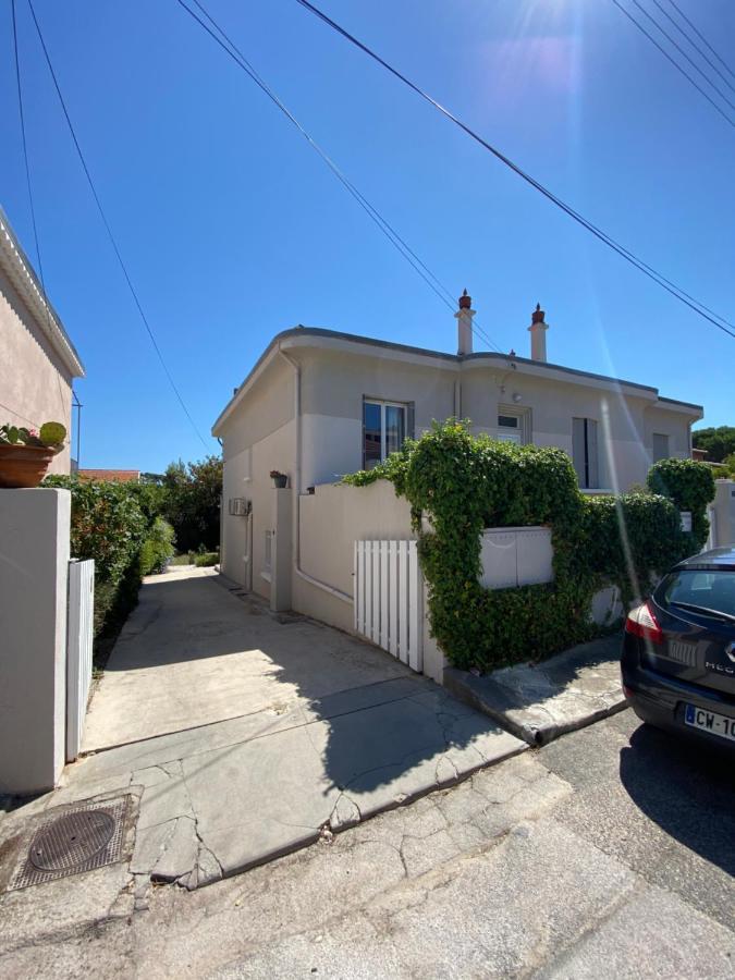 Appartement Rez De Villa Proche Port Et Plages De Sanary Exterior photo